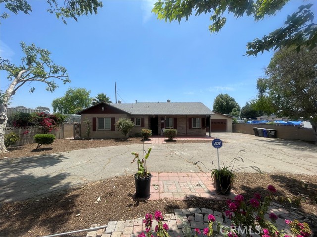 Detail Gallery Image 2 of 13 For 4255 3rd St, Montclair,  CA 91763 - 3 Beds | 2 Baths