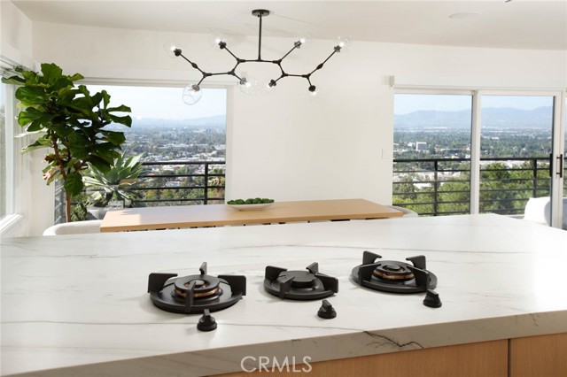 3863 Sherwood Place, Sherman Oaks CA: https://media.crmls.org/medias/fa85eaef-8db5-403d-9f09-d1280e801043.jpg