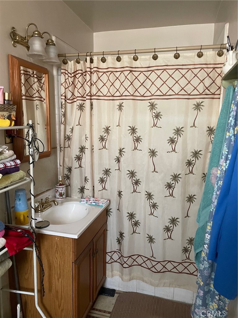 https://media.crmls.org/medias/fa860678-9561-410f-95c5-5d5925a46289.jpg?preset=X-Large