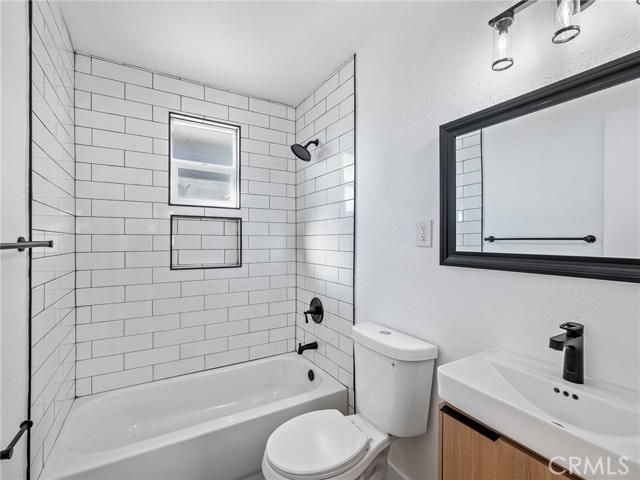 Detail Gallery Image 14 of 24 For 840 E Virginia, Barstow,  CA 92311 - 3 Beds | 2 Baths