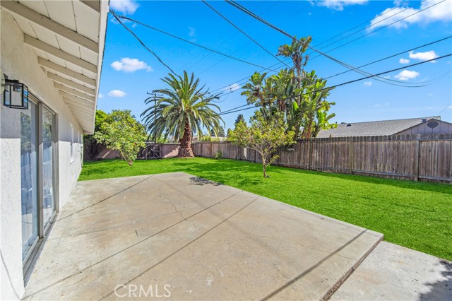 16271 Fairway Lane, Huntington Beach CA: https://media.crmls.org/medias/fa8672b5-7121-44f2-8ea4-01fc94d88992.jpg