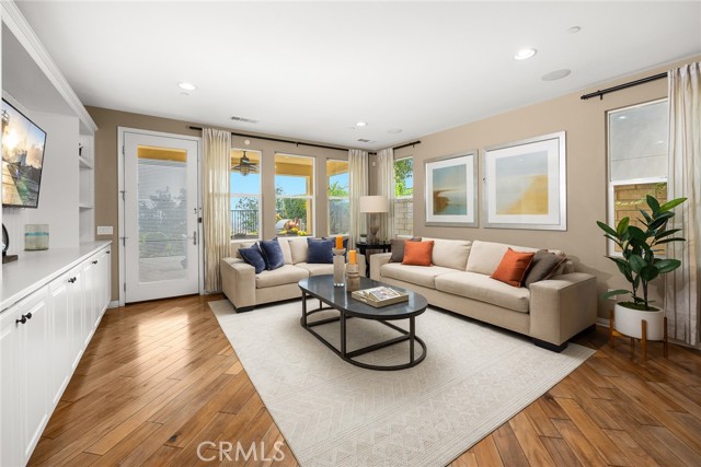 Detail Gallery Image 16 of 62 For 620 E Mandevilla Way, Azusa,  CA 91702 - 3 Beds | 3 Baths