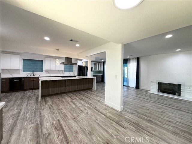 Detail Gallery Image 9 of 39 For 23233 Vanowen St, West Hills,  CA 91307 - 3 Beds | 2 Baths