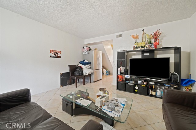 Detail Gallery Image 12 of 31 For 615 S Euclid St #50,  Santa Ana,  CA 92704 - 2 Beds | 1/1 Baths