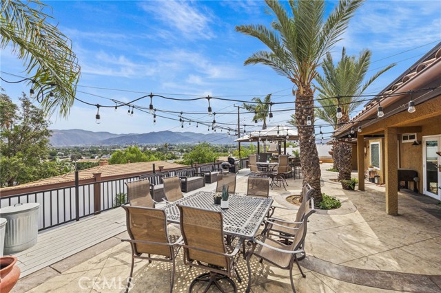 19151 Diplomat Avenue, Corona CA: https://media.crmls.org/medias/fa8a1ee2-959b-42cf-ae90-120db1d53b48.jpg