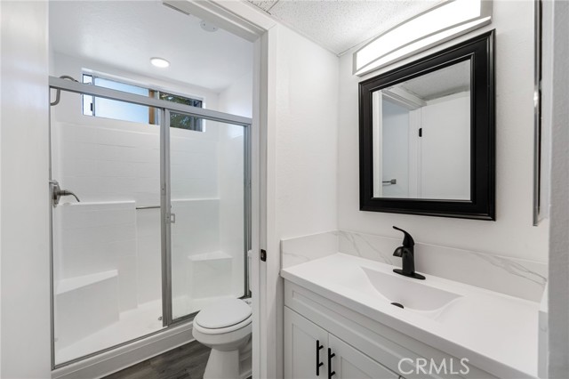 Detail Gallery Image 15 of 22 For 4406 Cahuenga Bld #101,  Toluca Lake,  CA 91602 - 3 Beds | 2 Baths