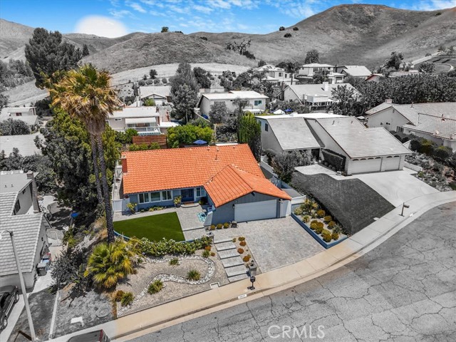 28639 Quaint Street, Agoura Hills CA: https://media.crmls.org/medias/fa8af7af-fbfe-4215-a405-09b5a975941f.jpg
