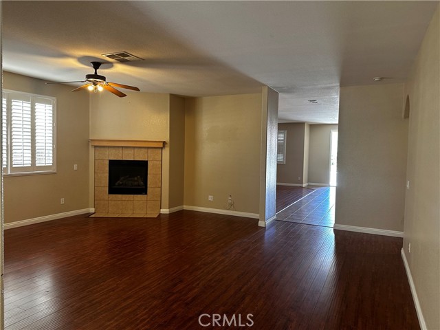 Detail Gallery Image 5 of 22 For 12605 Madrona St, Victorville,  CA 92394 - 3 Beds | 2 Baths