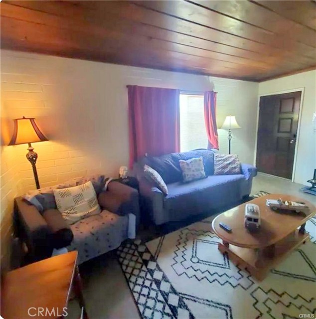 Detail Gallery Image 16 of 28 For 15521 4th, Victorville,  CA 92395 - – Beds | – Baths