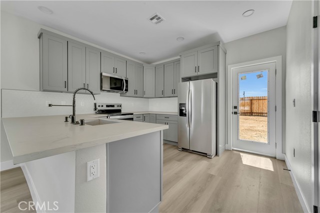 8172 Oleander Avenue, California City CA: https://media.crmls.org/medias/fa8bb99e-452e-464e-9aec-175ba8a102a4.jpg