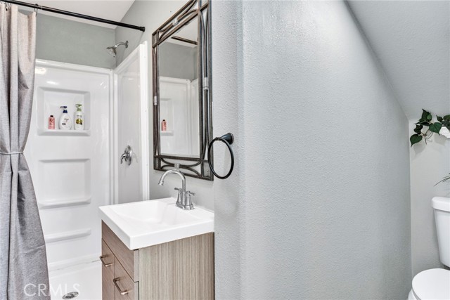 Detail Gallery Image 16 of 37 For 2517 Macbeth Ave, Corona,  CA 92882 - 5 Beds | 4 Baths