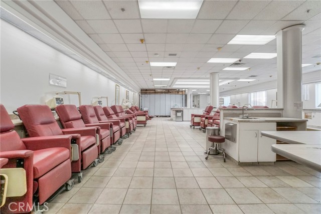 994 South La Brea Avenue, Inglewood, California 90301, ,Commercial Lease,For Rent,994 South La Brea Avenue,CRSB25022780