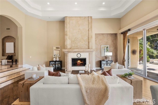 Detail Gallery Image 5 of 45 For 1767 N Kimbark Ln, Orange,  CA 92869 - 6 Beds | 6 Baths