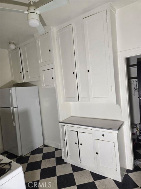 Detail Gallery Image 16 of 27 For 1731 Winona, Hollywood,  CA 90027 - 2 Beds | 1 Baths