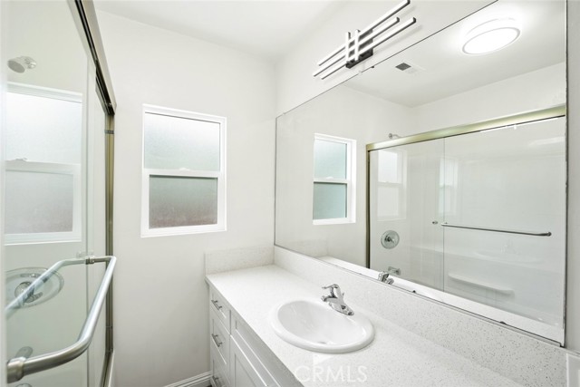 Detail Gallery Image 15 of 51 For 4326 Colbath Ave, Sherman Oaks,  CA 91423 - 2 Beds | 2 Baths