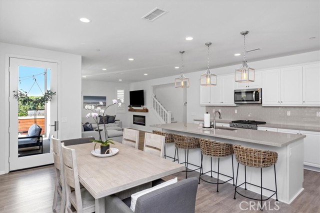 722 Gemstone Drive, San Marcos CA: https://media.crmls.org/medias/fa8e4e16-9f8d-47d4-914a-0a444276350d.jpg