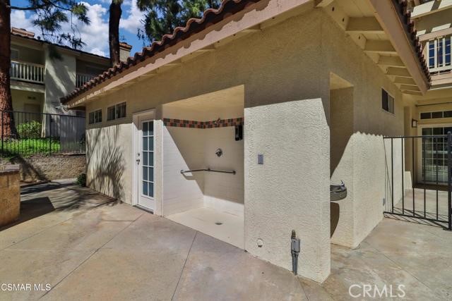 5805 Oak Bend Lane, Oak Park CA: https://media.crmls.org/medias/fa8ec4ee-f716-4811-8e33-92285fb5bea5.jpg