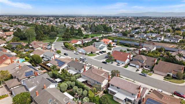 Detail Gallery Image 53 of 67 For 18817 Tomahawk Street, Fountain Valley,  CA 92708 - 5 Beds | 3 Baths