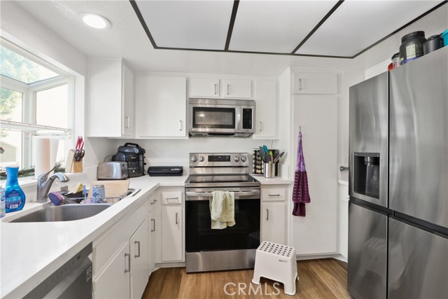 Detail Gallery Image 19 of 32 For 2000 W Palmyra Apt 29, Orange,  CA 92868 - 3 Beds | 2/1 Baths