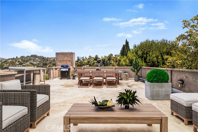 1419 Angelus Avenue, Los Angeles CA: https://media.crmls.org/medias/fa8fc43c-7053-4b8a-90b1-df5e53136748.jpg