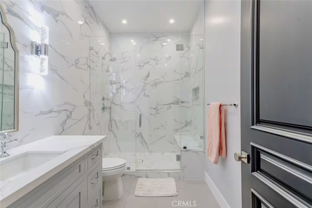 https://media.crmls.org/medias/fa8ff739-963b-44b0-9cfd-a5f7233e0679.jpg?preset=X-Large