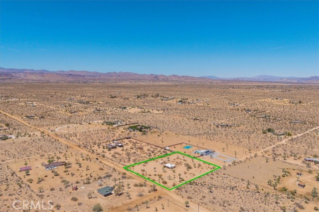 58382 Sunny Sands Drive, Yucca Valley CA: https://media.crmls.org/medias/fa91021e-2389-474e-af55-5025ffabaca6.jpg