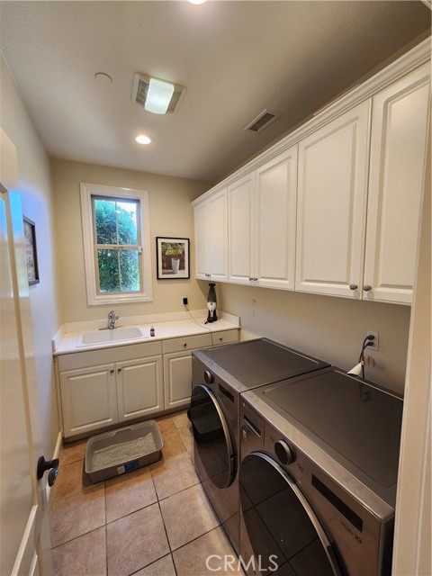 1 David Street, Ladera Ranch CA: https://media.crmls.org/medias/fa919820-c872-469b-a1dc-79bf8a9a0843.jpg