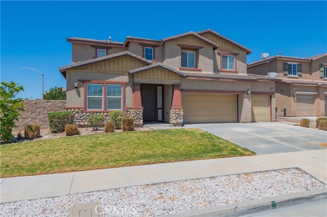 6851 Tourmaline Drive, Eastvale CA: https://media.crmls.org/medias/fa91c4ec-35e2-4ca0-afcb-3c16e71c46c4.jpg