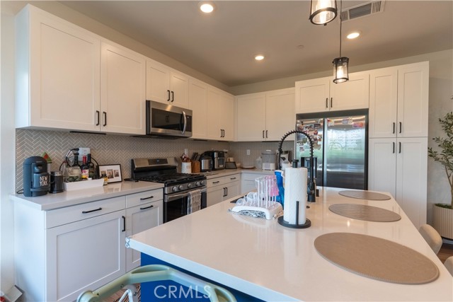 Detail Gallery Image 10 of 23 For 3650 E Pollock St #2,  Ontario,  CA 91761 - 2 Beds | 2 Baths