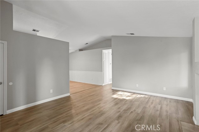 Detail Gallery Image 5 of 21 For 39472 Long Ridge Dr, Temecula,  CA 92591 - 3 Beds | 2 Baths