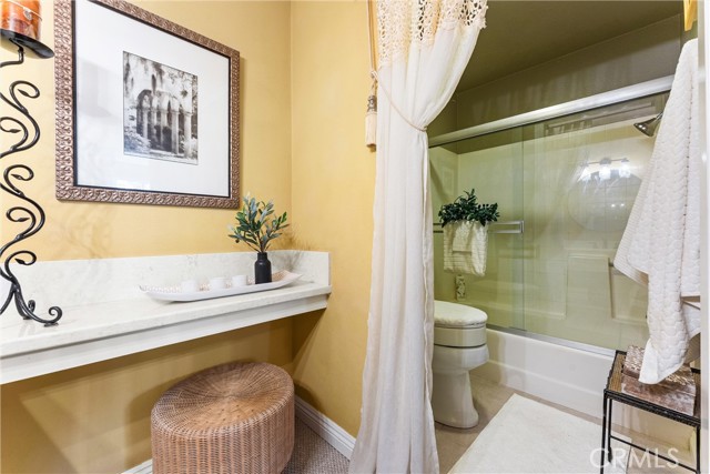 Detail Gallery Image 21 of 29 For 2960 Champion Way #709,  Tustin,  CA 92782 - 2 Beds | 2 Baths