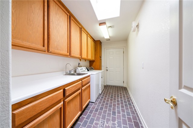 17157 Hacienda Boulevard, California City CA: https://media.crmls.org/medias/fa93af0b-b468-4bdd-8b89-f2d81048bfe5.jpg
