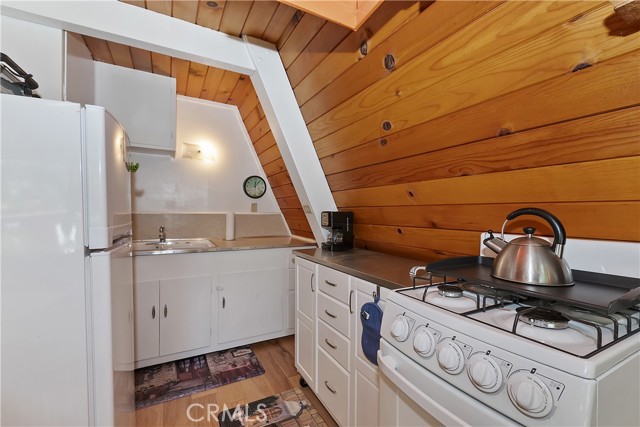 31115 All View Drive, Running Springs CA: https://media.crmls.org/medias/fa94e9ee-143a-40f9-81b3-77ea1374814a.jpg