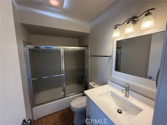 Detail Gallery Image 12 of 12 For 419 E Sycamore St #D,  Anaheim,  CA 92805 - 2 Beds | 1/1 Baths