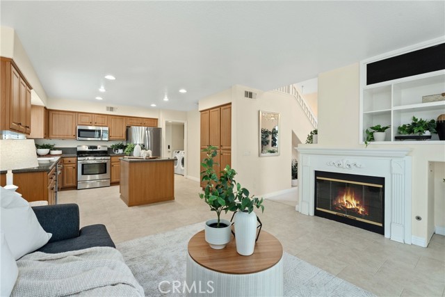 Detail Gallery Image 6 of 50 For 33 Montgomery, Mission Viejo,  CA 92692 - 4 Beds | 3 Baths