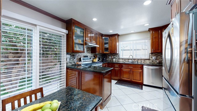 Detail Gallery Image 7 of 50 For 11726 Balboa Bld, Granada Hills,  CA 91344 - 3 Beds | 2 Baths