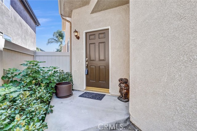 Detail Gallery Image 3 of 32 For 27231 Marisa Dr, Canyon Country,  CA 91387 - 4 Beds | 3 Baths