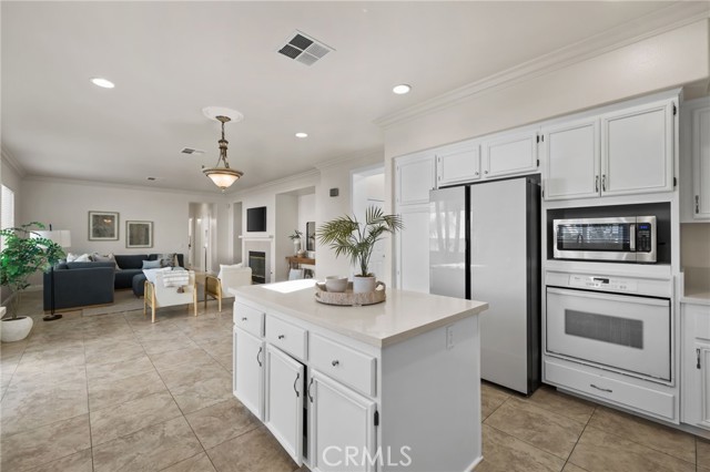 Detail Gallery Image 12 of 37 For 6124 Risingstar Dr, Corona,  CA 92880 - 4 Beds | 3 Baths