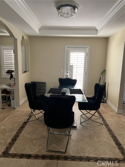 Detail Gallery Image 4 of 10 For 9326 Bunny Ln, Fontana,  CA 92335 - 4 Beds | 3 Baths