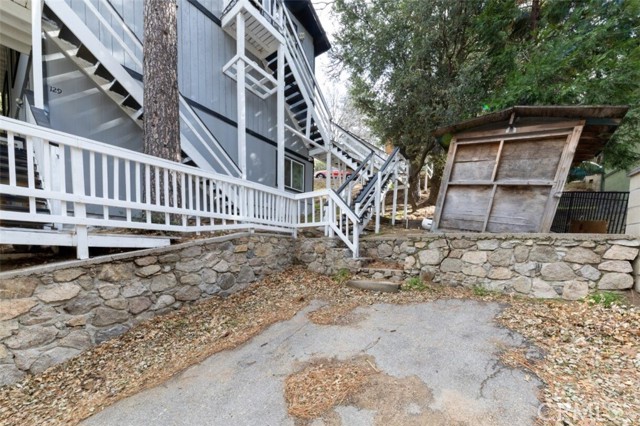 Detail Gallery Image 2 of 34 For 129 Zermatt Dr, Crestline,  CA 92325 - – Beds | – Baths