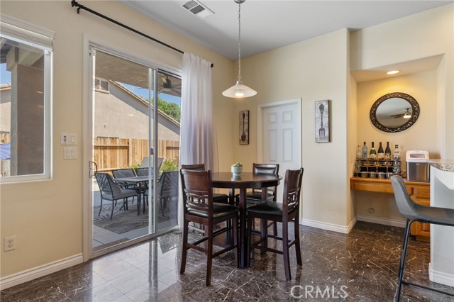 Detail Gallery Image 17 of 44 For 308 Riesling Vines St, Bakersfield,  CA 93314 - 3 Beds | 2 Baths