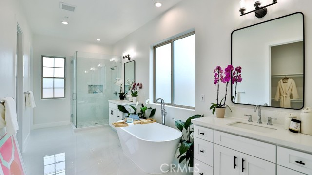 Detail Gallery Image 30 of 49 For 17413 Sienna Ln, Fountain Valley,  CA 92708 - 4 Beds | 4 Baths