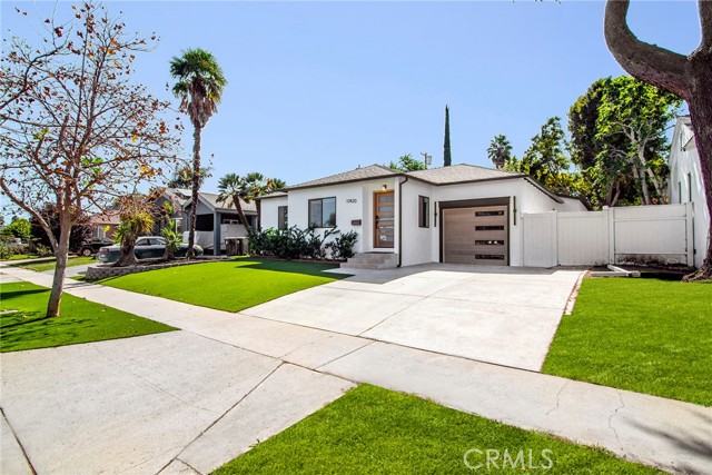 17420 Collins Street photo 3
