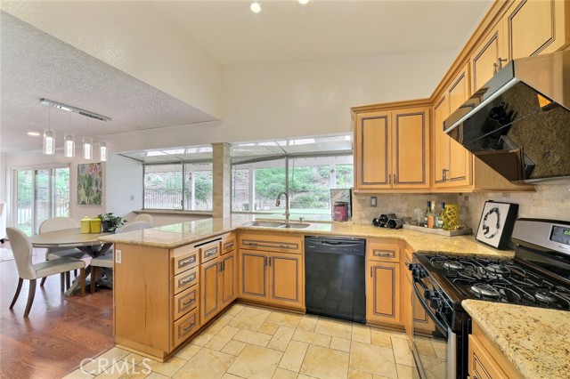 Detail Gallery Image 13 of 35 For 15998 Oak Hill Dr, Chino Hills,  CA 91709 - 4 Beds | 2/1 Baths