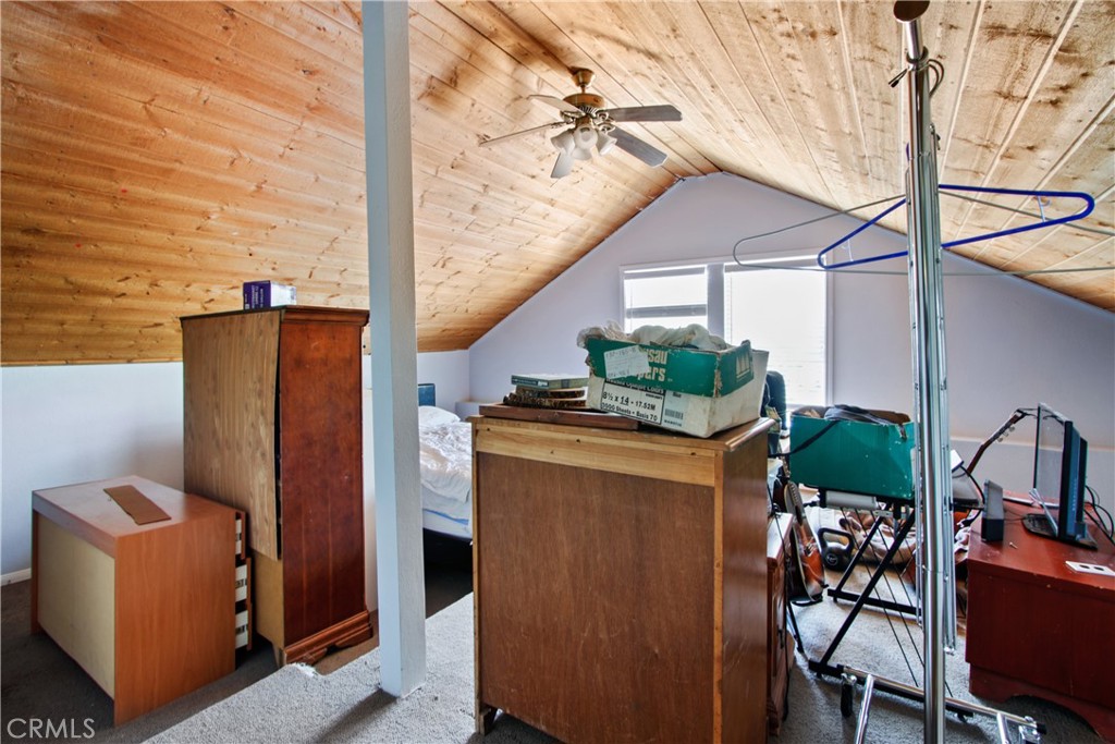 Attic bedroom with plenty of storage / on top of garage