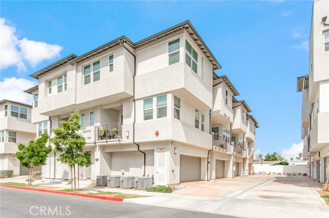 Front Image Thumbnail for CROC26058761