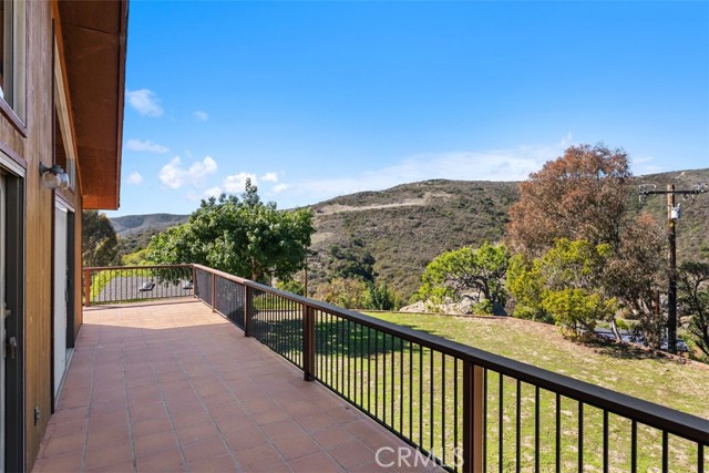 Detail Gallery Image 17 of 49 For 4 Castle Rock Way, Laguna Beach,  CA 92651 - 5 Beds | 4/1 Baths