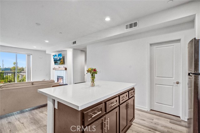 Detail Gallery Image 15 of 33 For 3540 W Savanna St, Anaheim,  CA 92804 - 2 Beds | 2/1 Baths