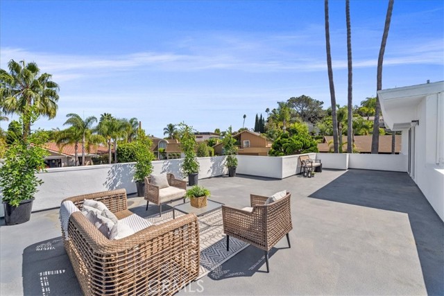 6451 E Shire Way, Long Beach CA: https://media.crmls.org/medias/fa9ccc4a-c111-4573-a009-4049e82cfaad.jpg