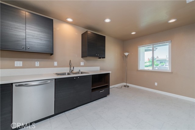 Detail Gallery Image 5 of 19 For 7515 Pasito Ave, Rancho Cucamonga,  CA 91730 - 4 Beds | 2 Baths